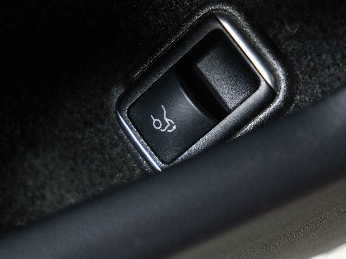 Mercedes-Benz CLS с пробегом — 2014 год. Фото: #15