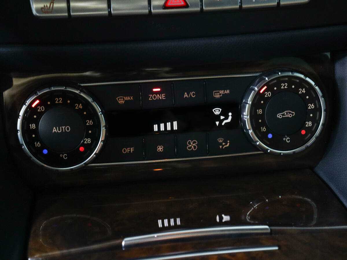 Mercedes-Benz CLS с пробегом — 2014 год. Фото: #16