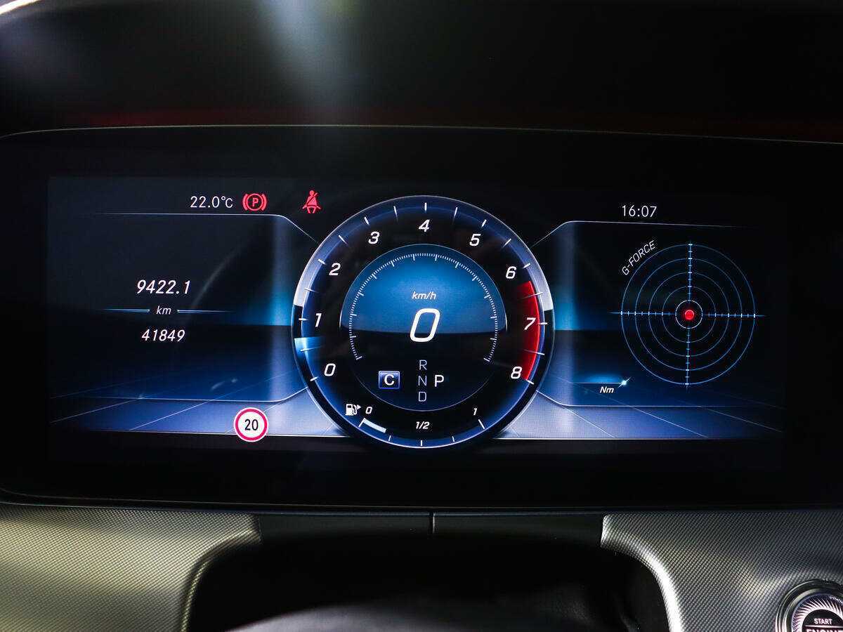 Mercedes-Benz E-Класс с пробегом — 2018 год. Фото: #8