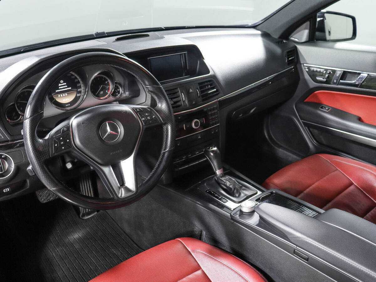 Mercedes-Benz E-Класс с пробегом — 2011 год. Фото: #12