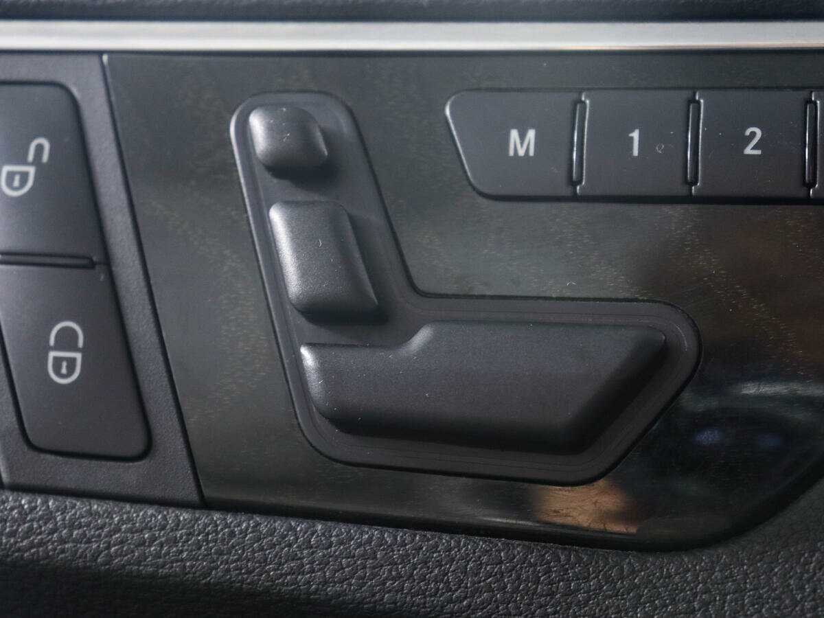 Mercedes-Benz E-Класс с пробегом — 2011 год. Фото: #14