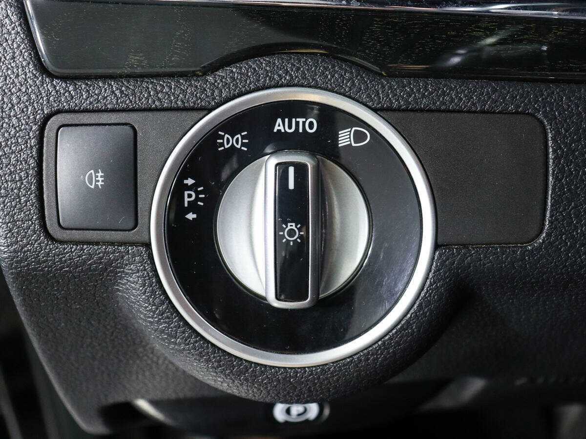 Mercedes-Benz E-Класс с пробегом — 2011 год. Фото: #15