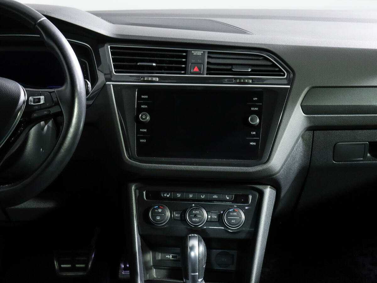 Volkswagen Tiguan с пробегом — 2018 год. Фото: #12