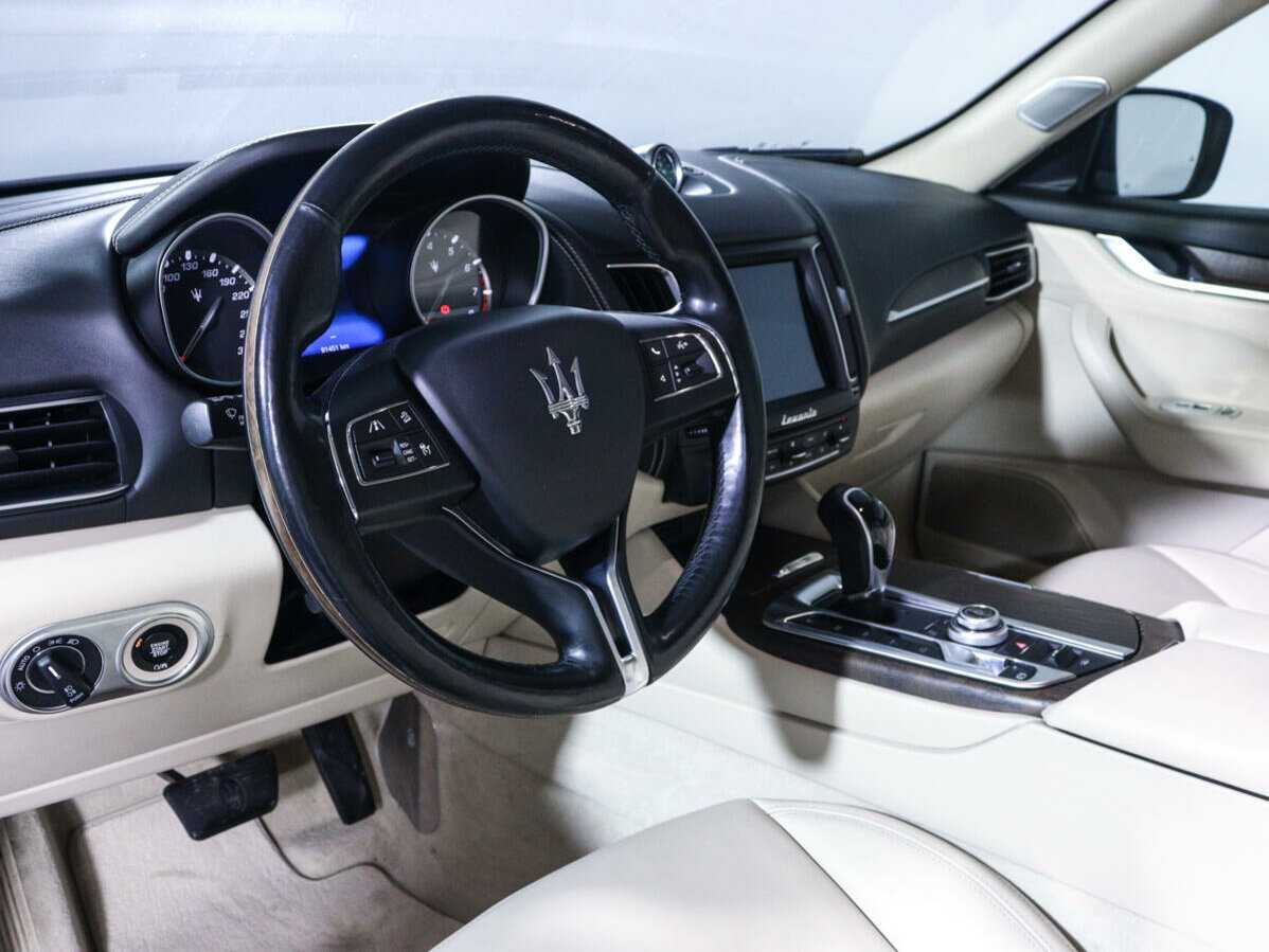Maserati Levante с пробегом — 2016 год. Фото: #13