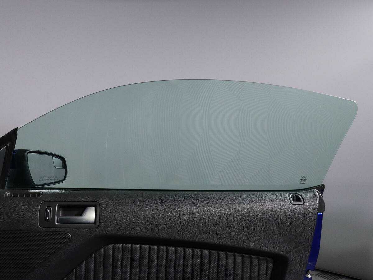 Ford Mustang с пробегом — 2011 год. Фото: #19