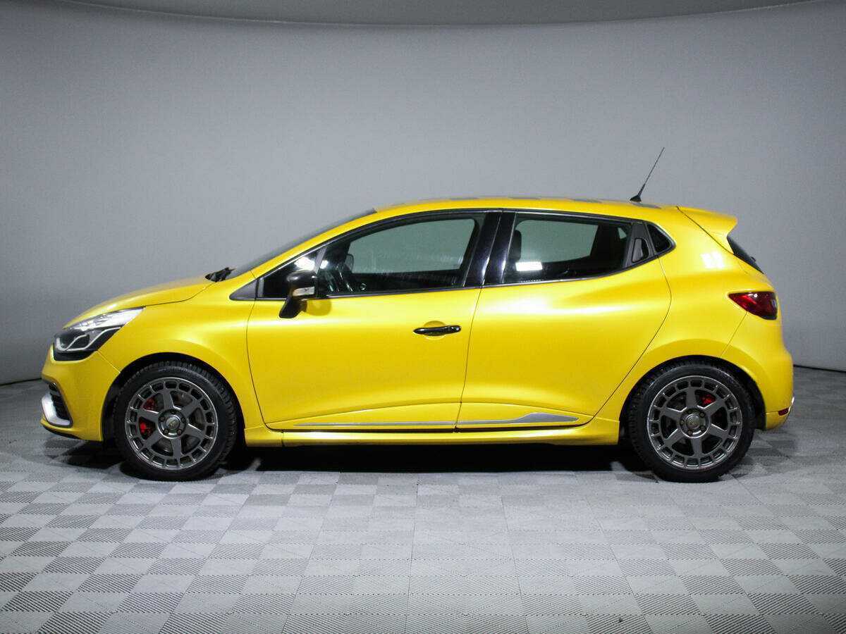 Renault Clio RS с пробегом — 2015 год. Фото: #7