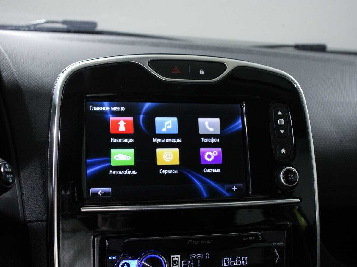 Renault Clio RS с пробегом — 2015 год. Фото: #15