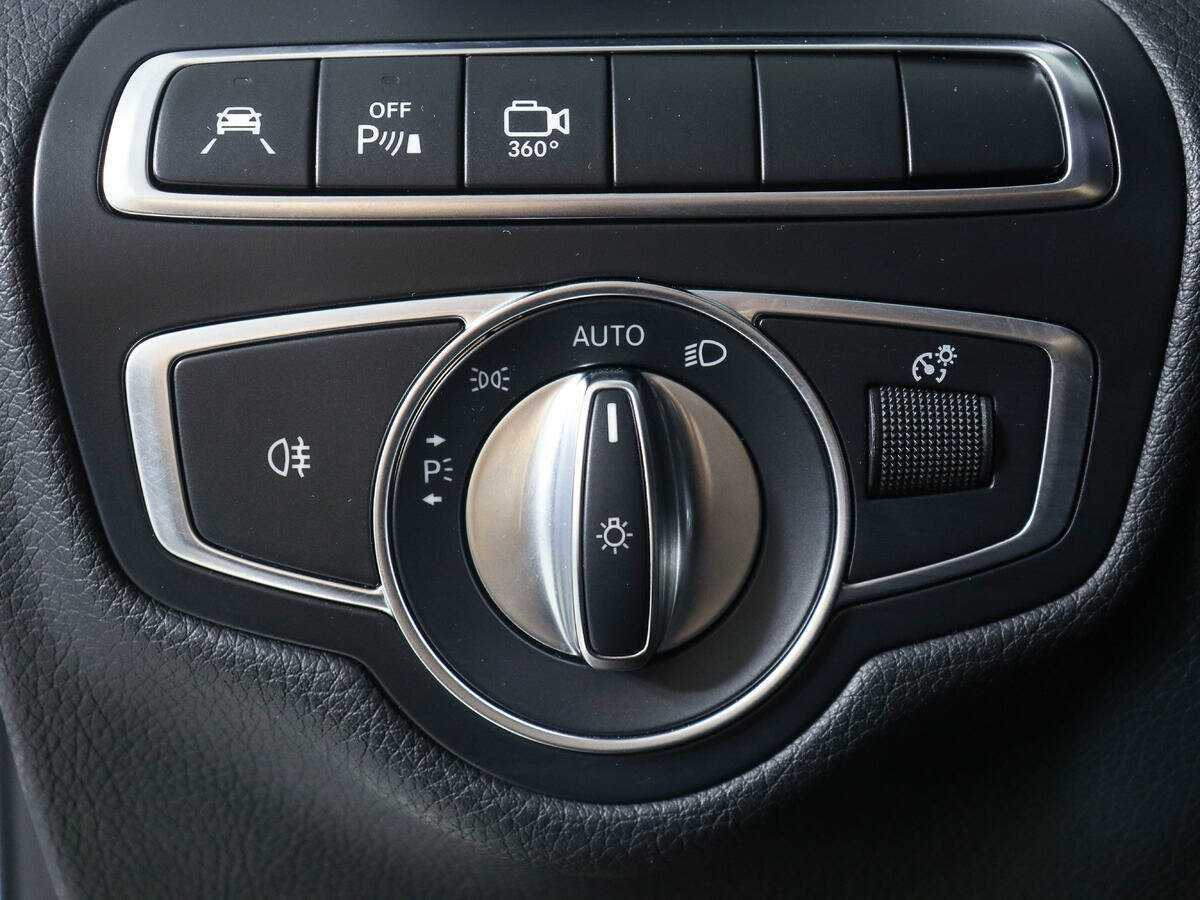 Mercedes-Benz GLC с пробегом — 2017 год. Фото: #17