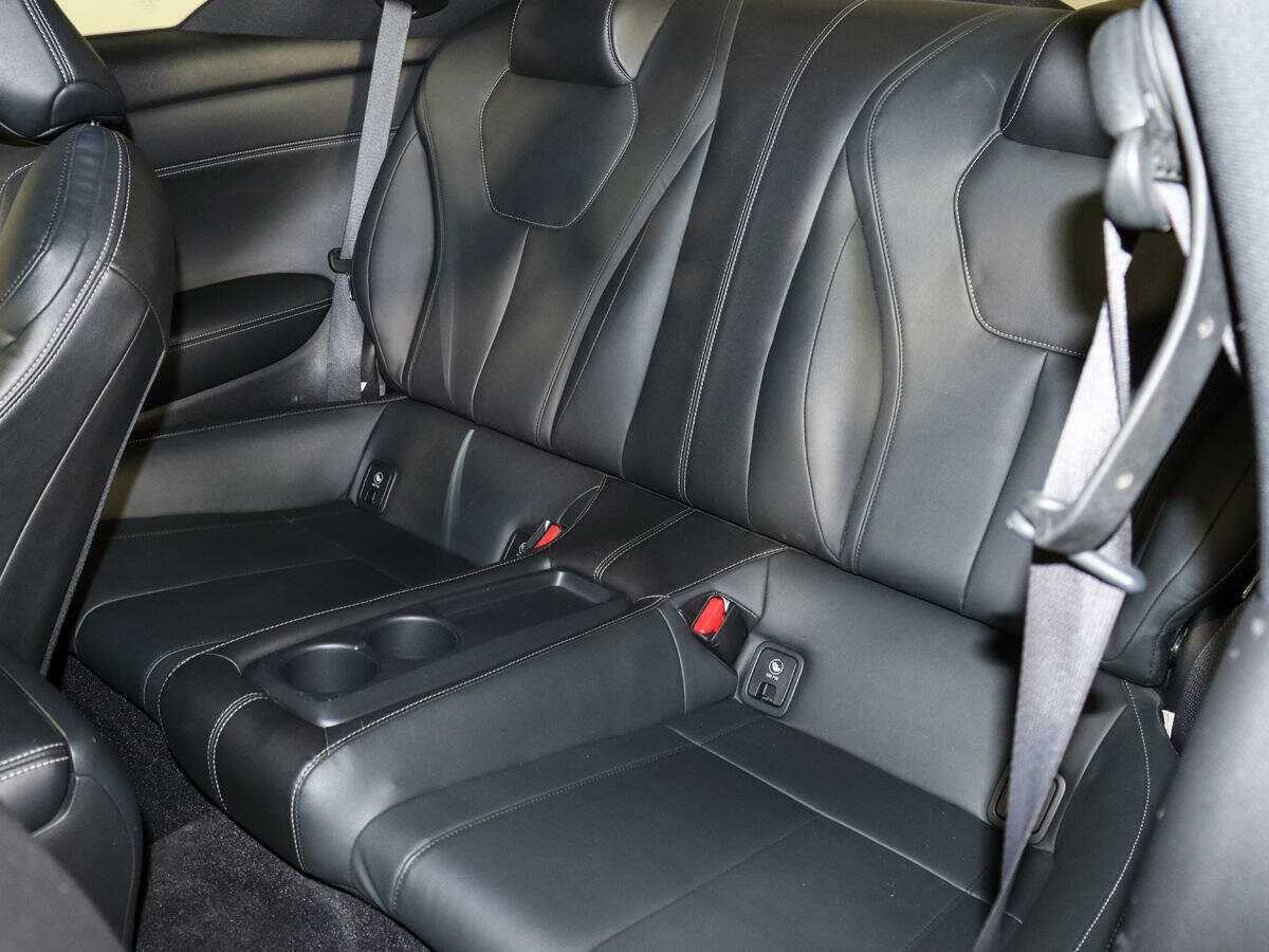 Infiniti Q60 с пробегом — 2016 год. Фото: #8