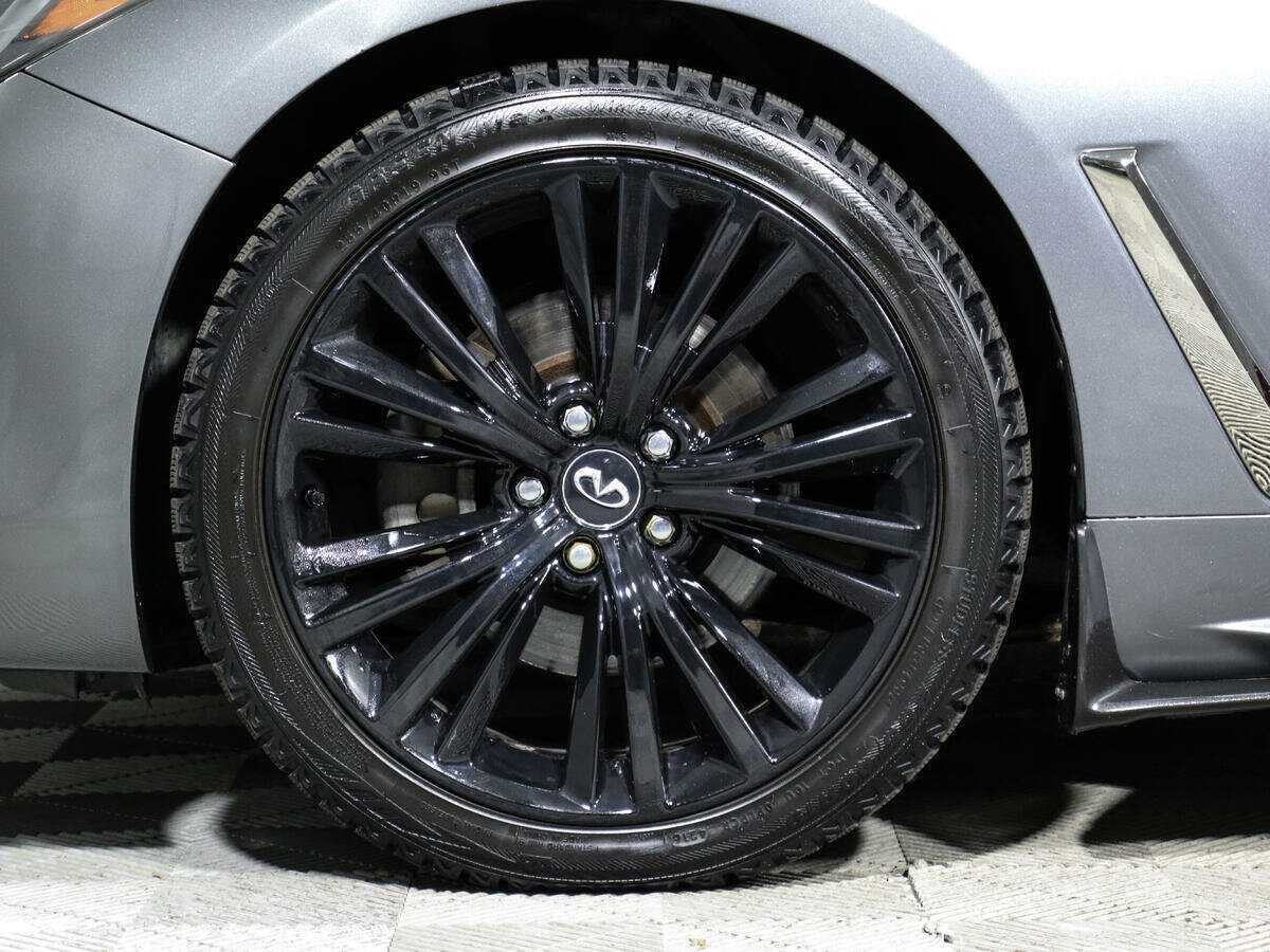 Infiniti Q60 с пробегом — 2016 год. Фото: #13