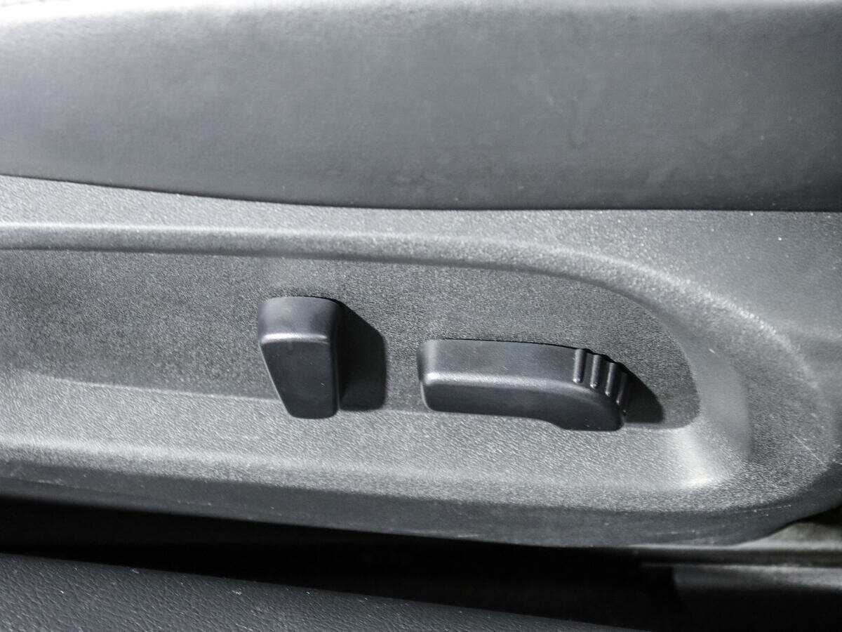 Infiniti Q60 с пробегом — 2016 год. Фото: #15