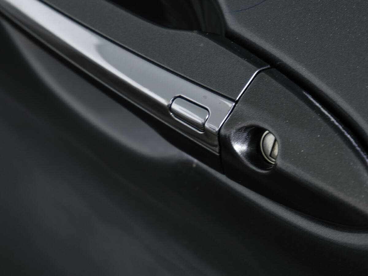 Infiniti Q60 с пробегом — 2016 год. Фото: #16