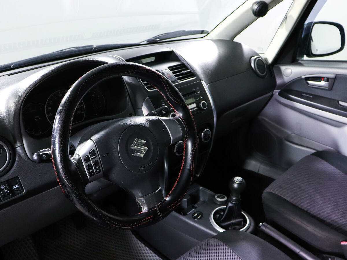 Suzuki SX4 с пробегом — 2007 год. Фото: #13