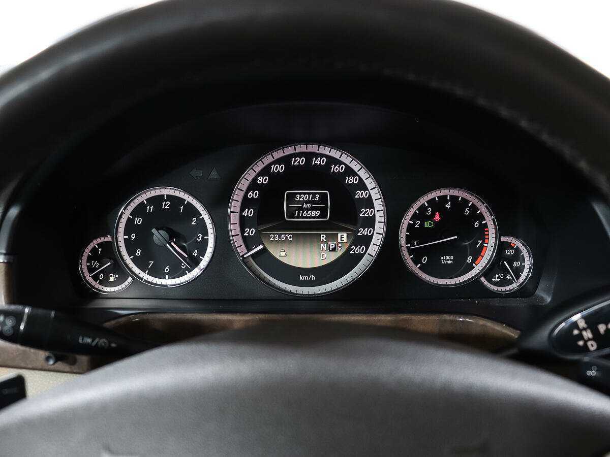 Mercedes-Benz E-Класс с пробегом — 2011 год. Фото: #9