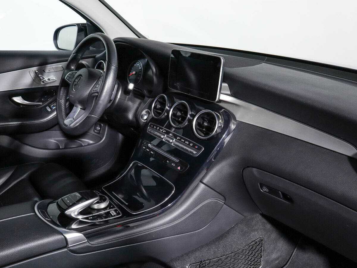 Mercedes-Benz GLC Coupe с пробегом — 2018 год. Фото: #7