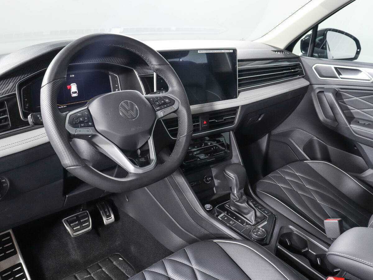 Volkswagen Tiguan с пробегом — 2023 год. Фото: #12