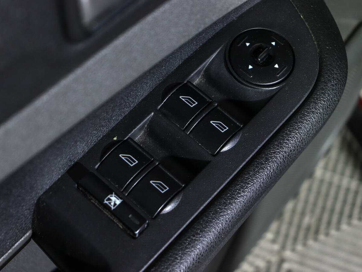 Ford Focus с пробегом — 2006 год. Фото: #15