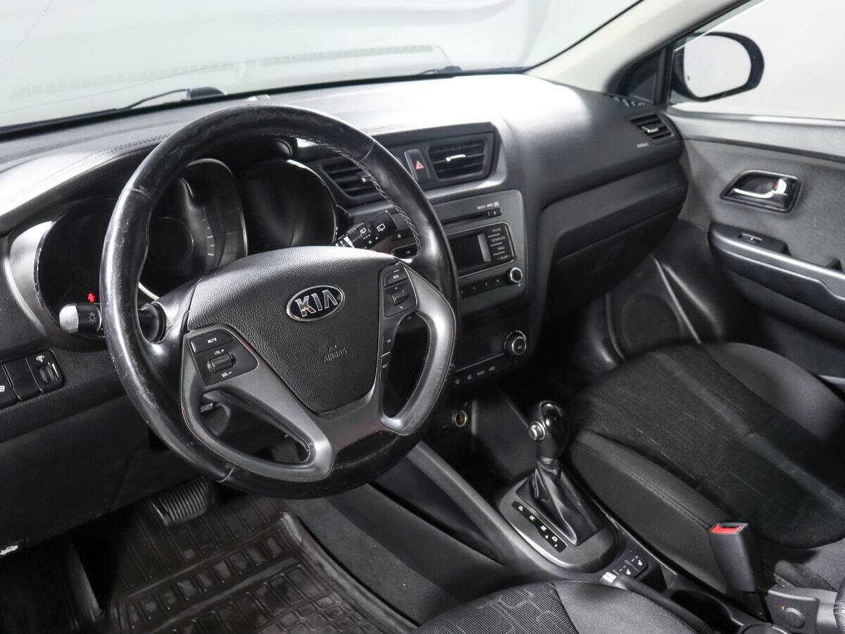 Kia Rio с пробегом — 2016 год. Фото: #12