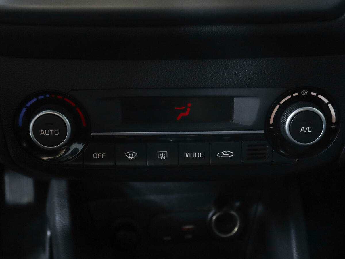 Kia Rio с пробегом — 2016 год. Фото: #15