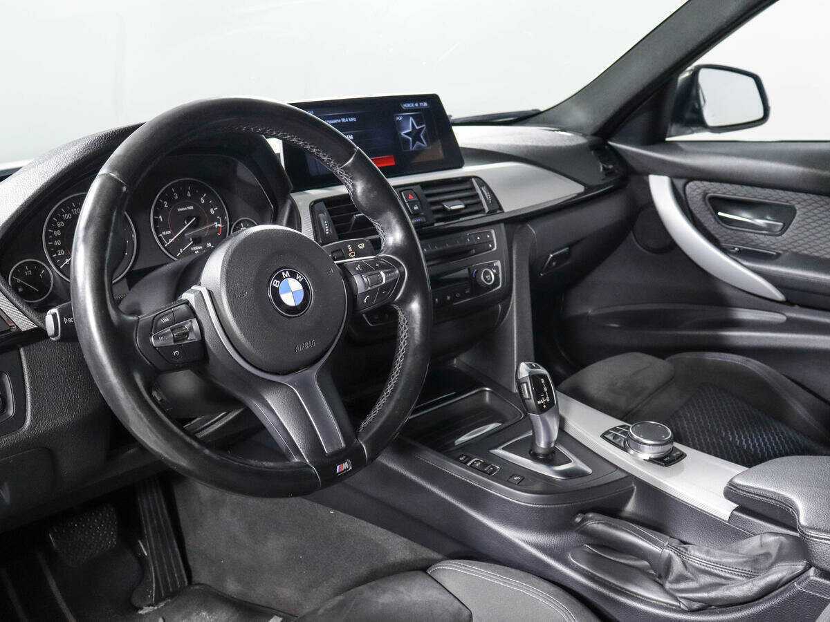 BMW 3 серии с пробегом — 2015 год. Фото: #13