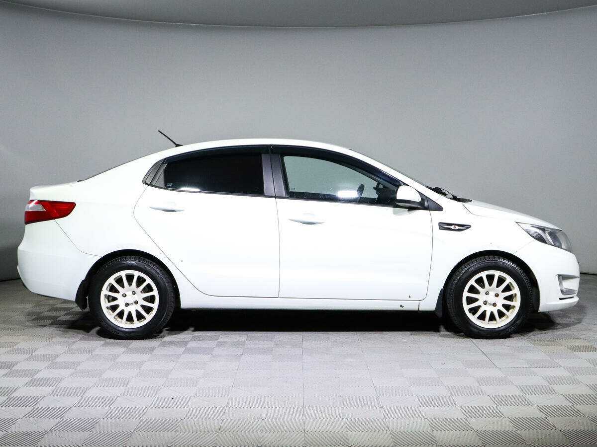 Kia Rio с пробегом — 2011 год. Фото: #3