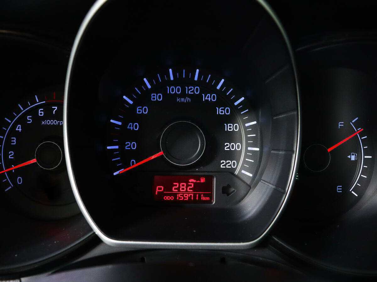 Kia Rio с пробегом — 2011 год. Фото: #10