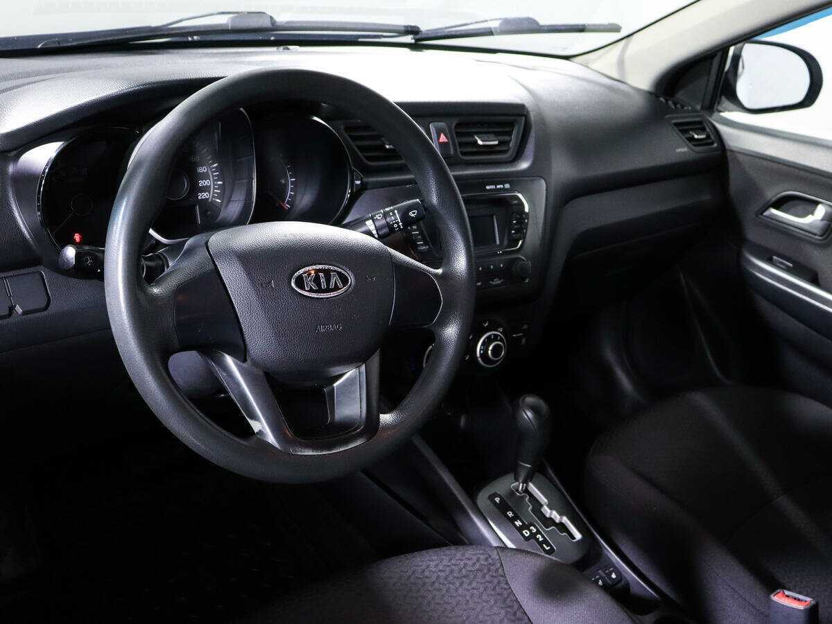 Kia Rio с пробегом — 2011 год. Фото: #13