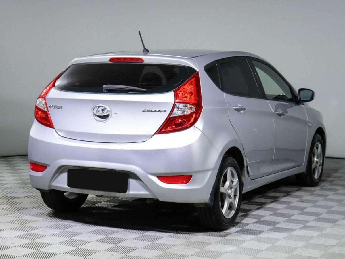 Hyundai Solaris с пробегом — 2011 год. Фото: #4