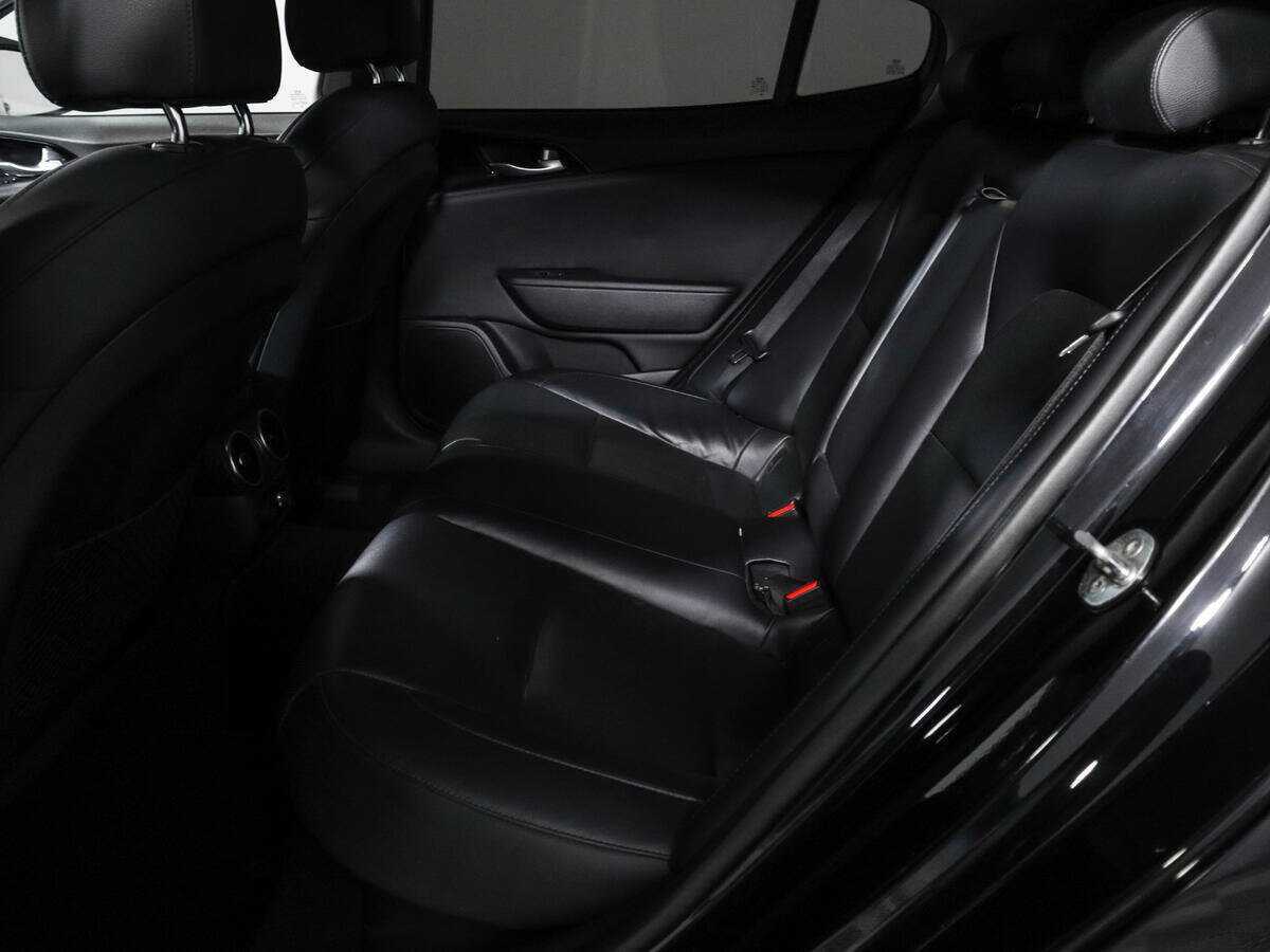 Kia Stinger с пробегом — 2018 год. Фото: #9