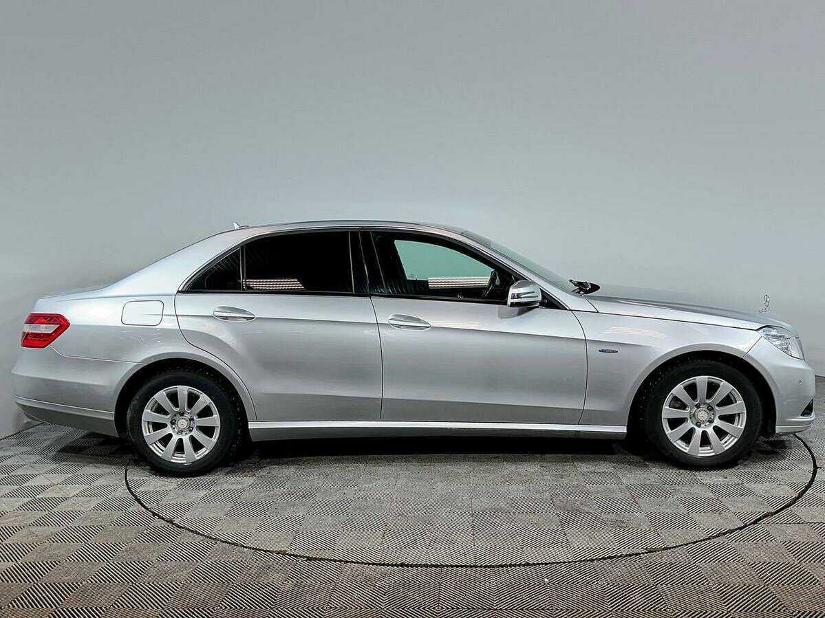Mercedes-Benz E-Класс с пробегом — 2010 год. Фото: #3