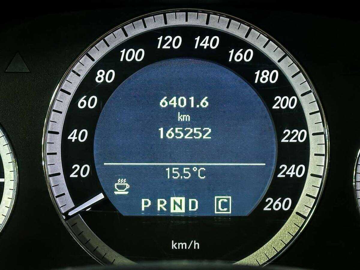 Mercedes-Benz E-Класс с пробегом — 2010 год. Фото: #17