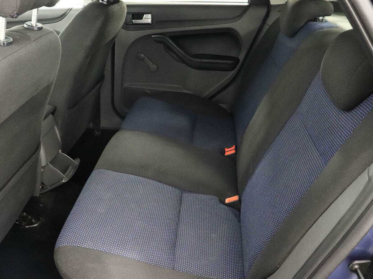 Ford Focus с пробегом — 2006 год. Фото: #8