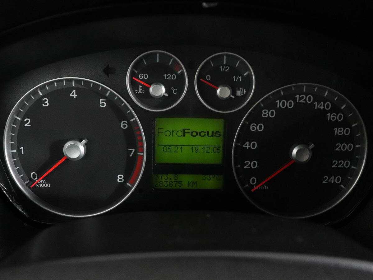 Ford Focus с пробегом — 2006 год. Фото: #9