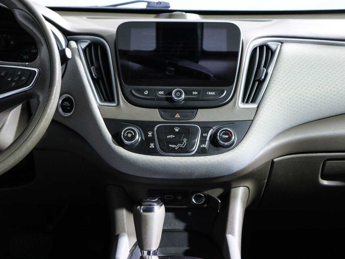 Chevrolet Malibu с пробегом — 2019 год. Фото: #12