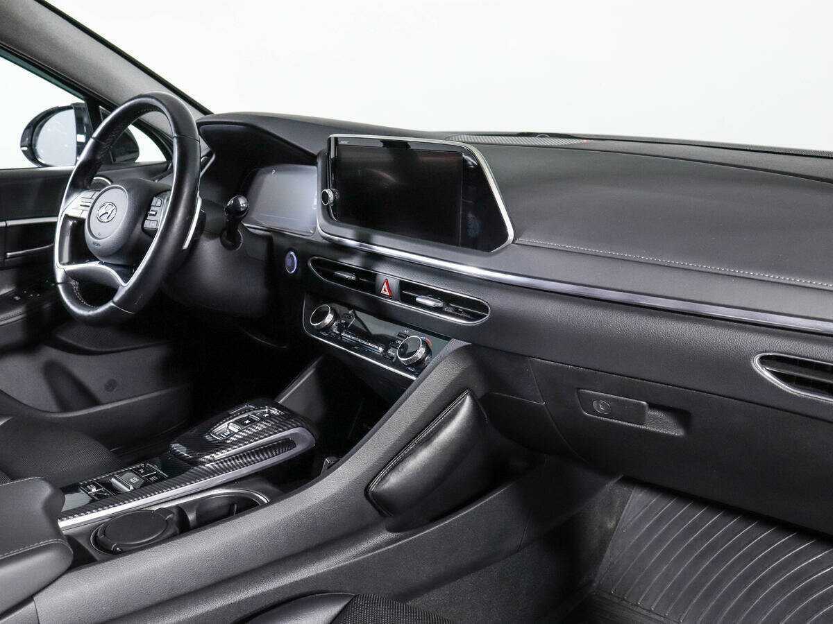 Hyundai Sonata с пробегом — 2021 год. Фото: #6