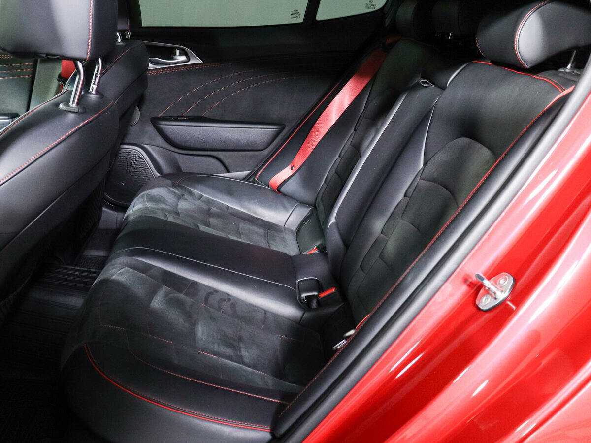 Kia Stinger с пробегом — 2021 год. Фото: #7