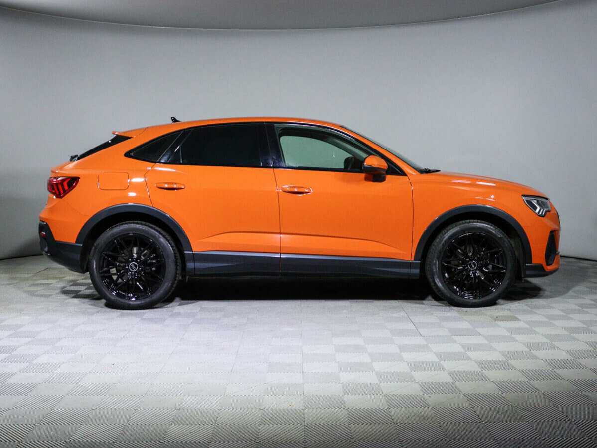 Audi Q3 Sportback с пробегом — 2022 год. Фото: #3
