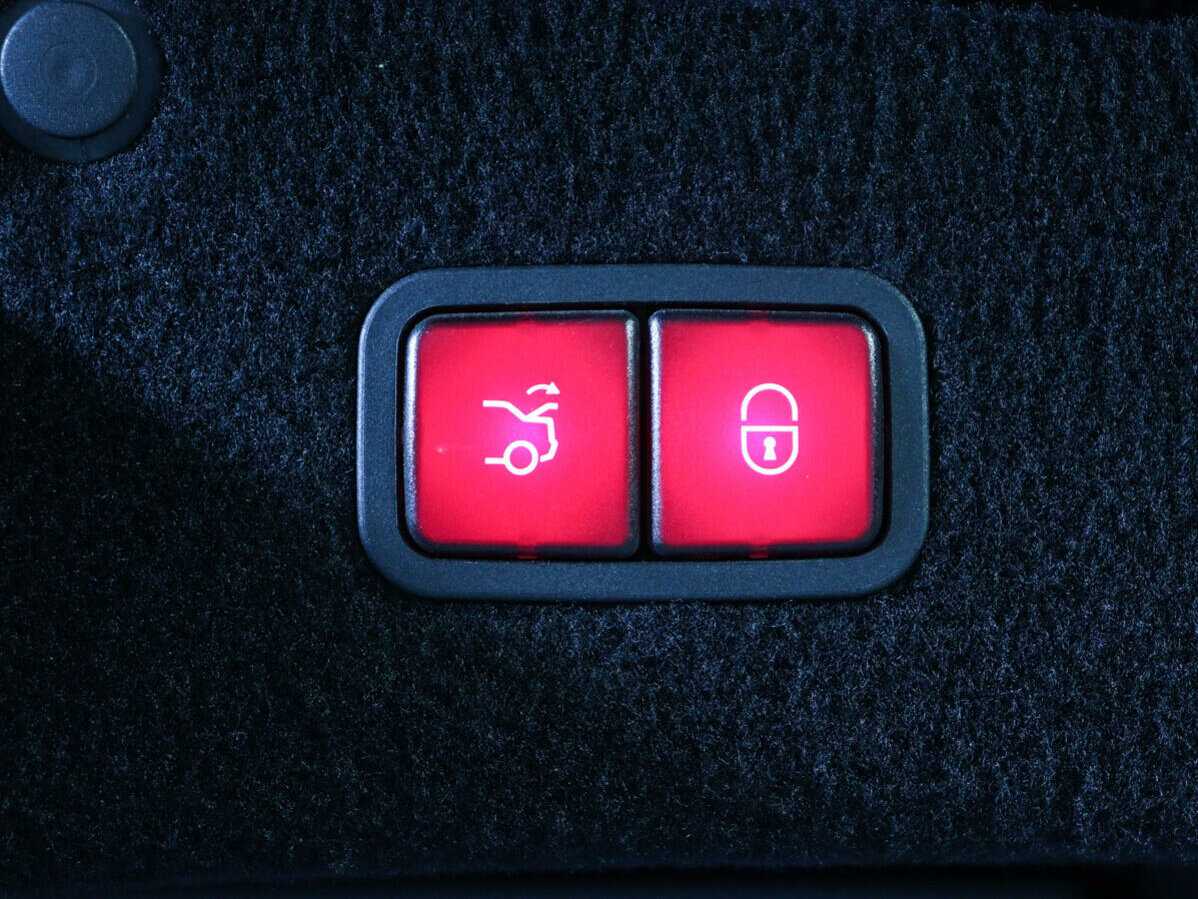 Mercedes-Benz S-Класс AMG с пробегом — 2014 год. Фото: #19