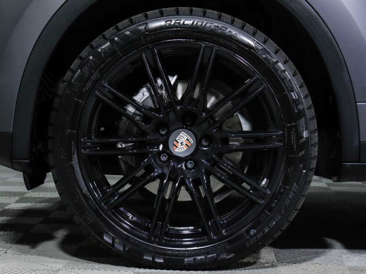 Porsche Cayenne с пробегом — 2015 год. Фото: #12