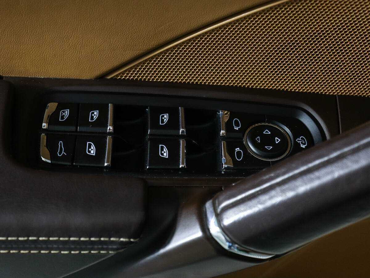 Porsche Cayenne с пробегом — 2015 год. Фото: #14