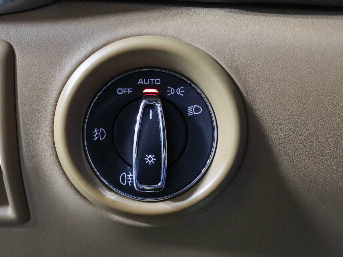 Porsche Cayenne с пробегом — 2015 год. Фото: #16