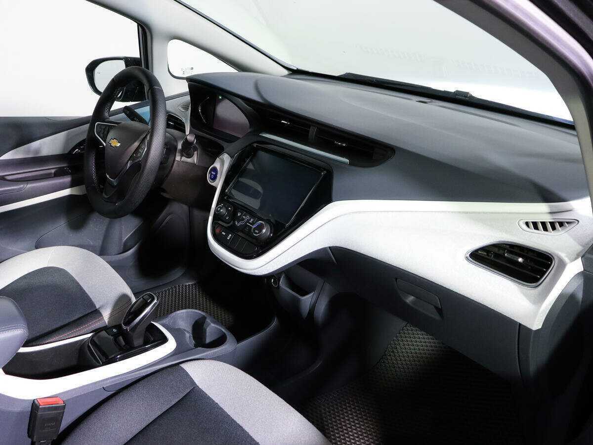 Chevrolet Bolt с пробегом — 2017 год. Фото: #7