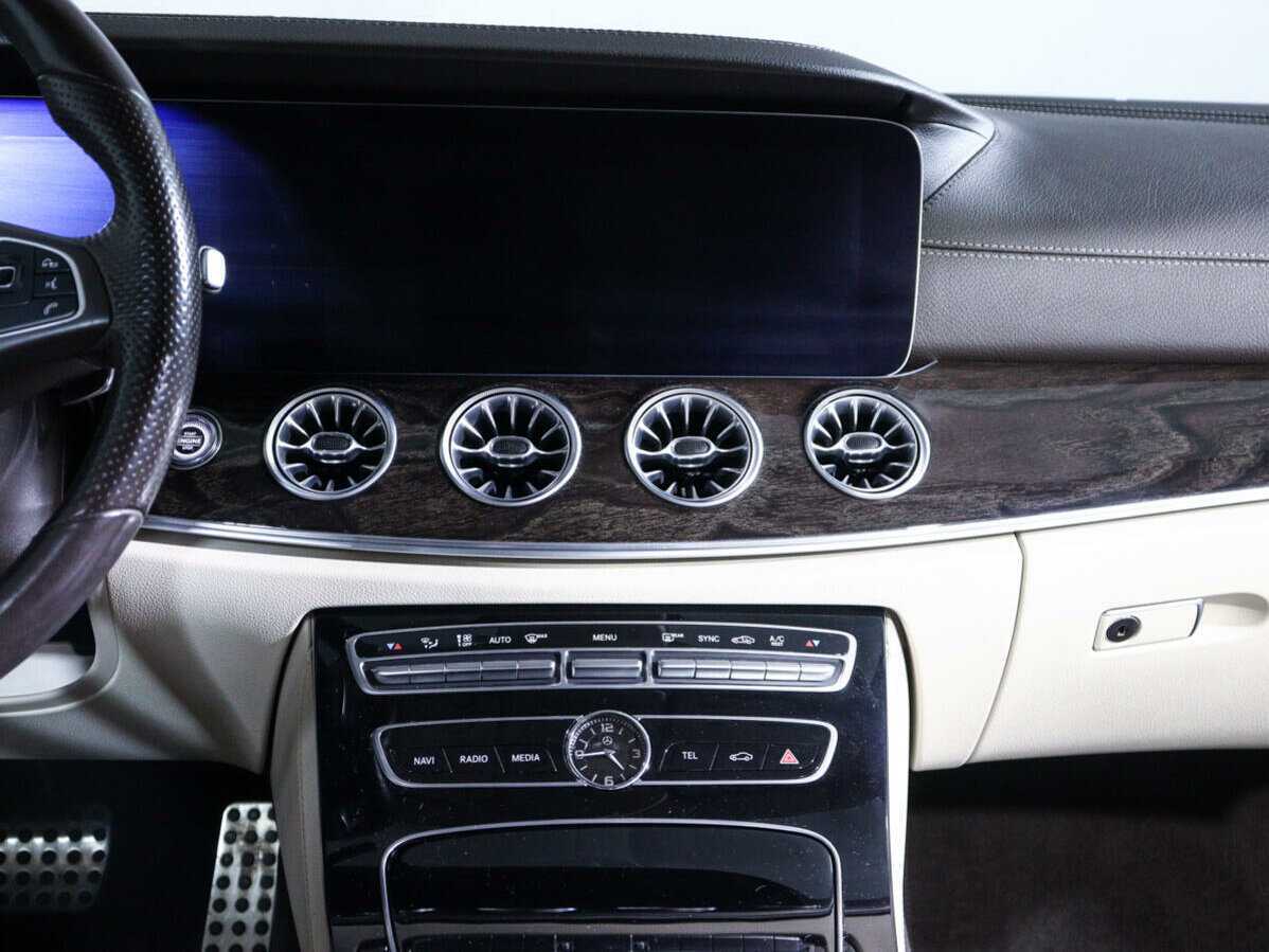 Mercedes-Benz E-Класс с пробегом — 2018 год. Фото: #12