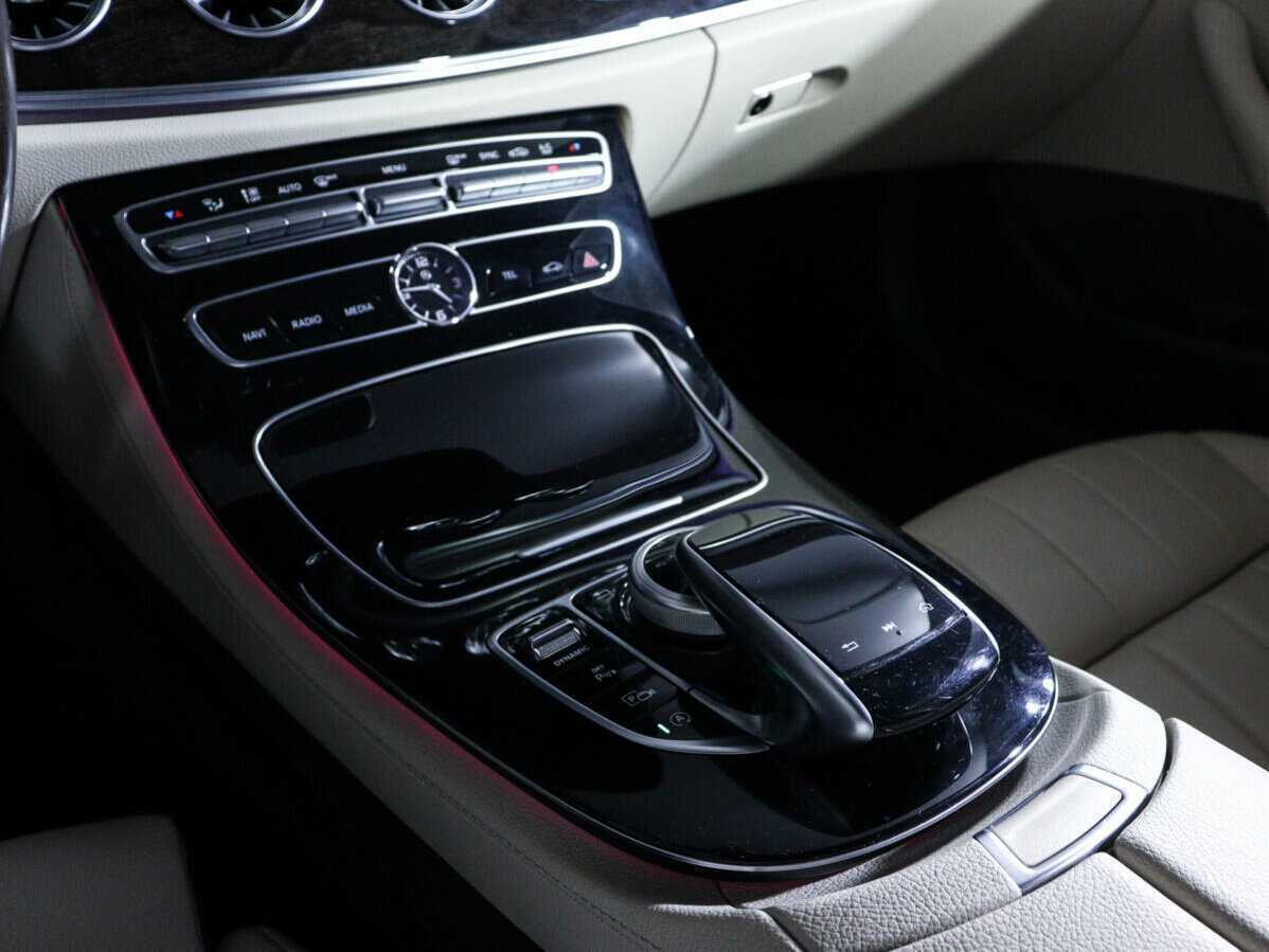 Mercedes-Benz E-Класс с пробегом — 2018 год. Фото: #23