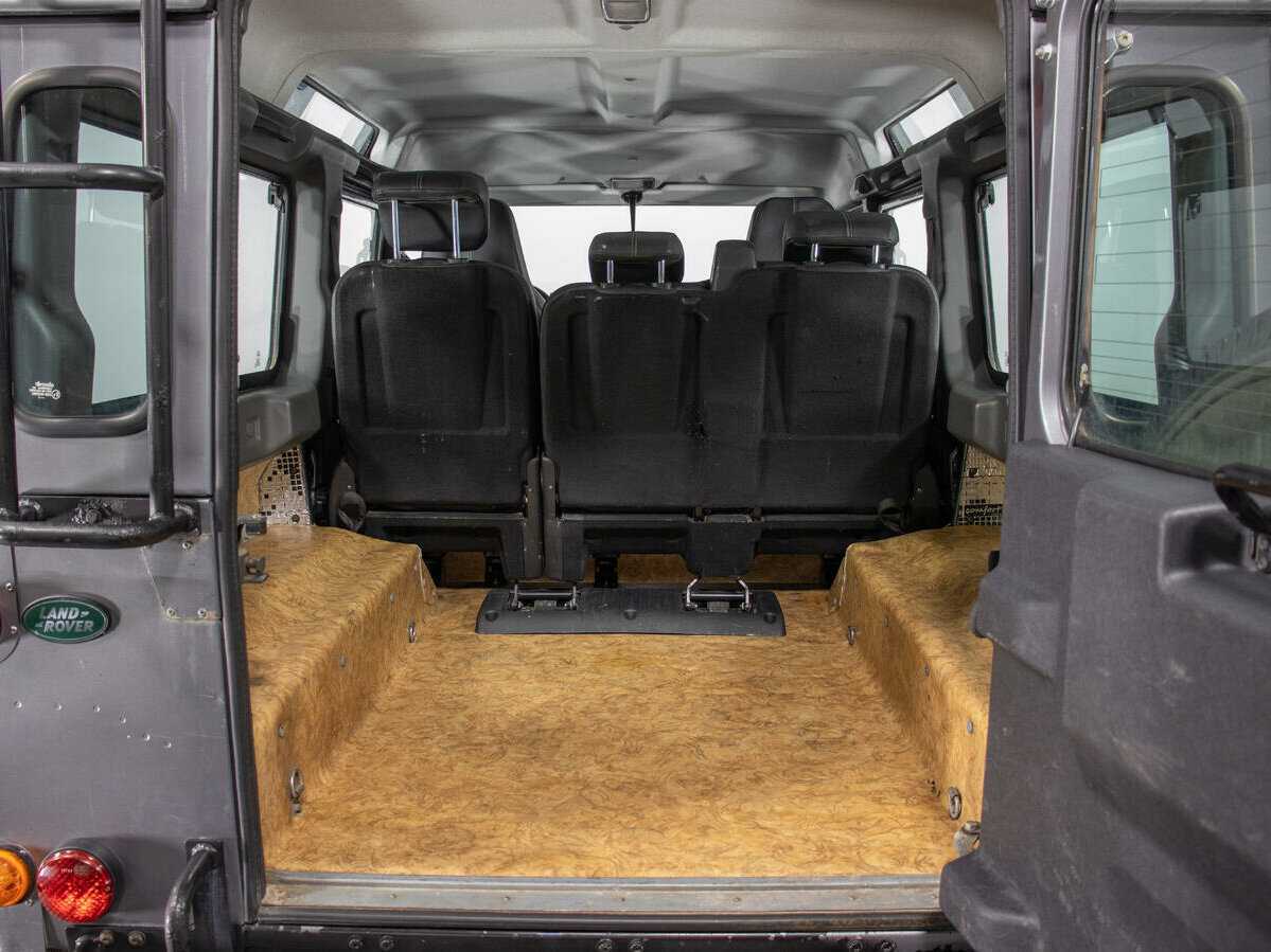 Land Rover Defender с пробегом — 2013 год. Фото: #20