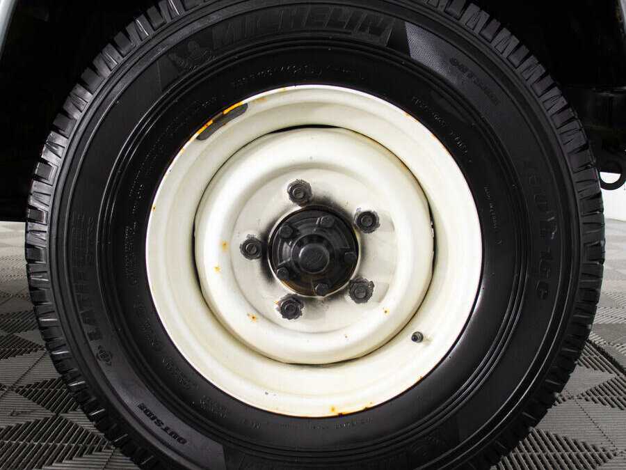 Land Rover Defender с пробегом — 2013 год. Фото: #21