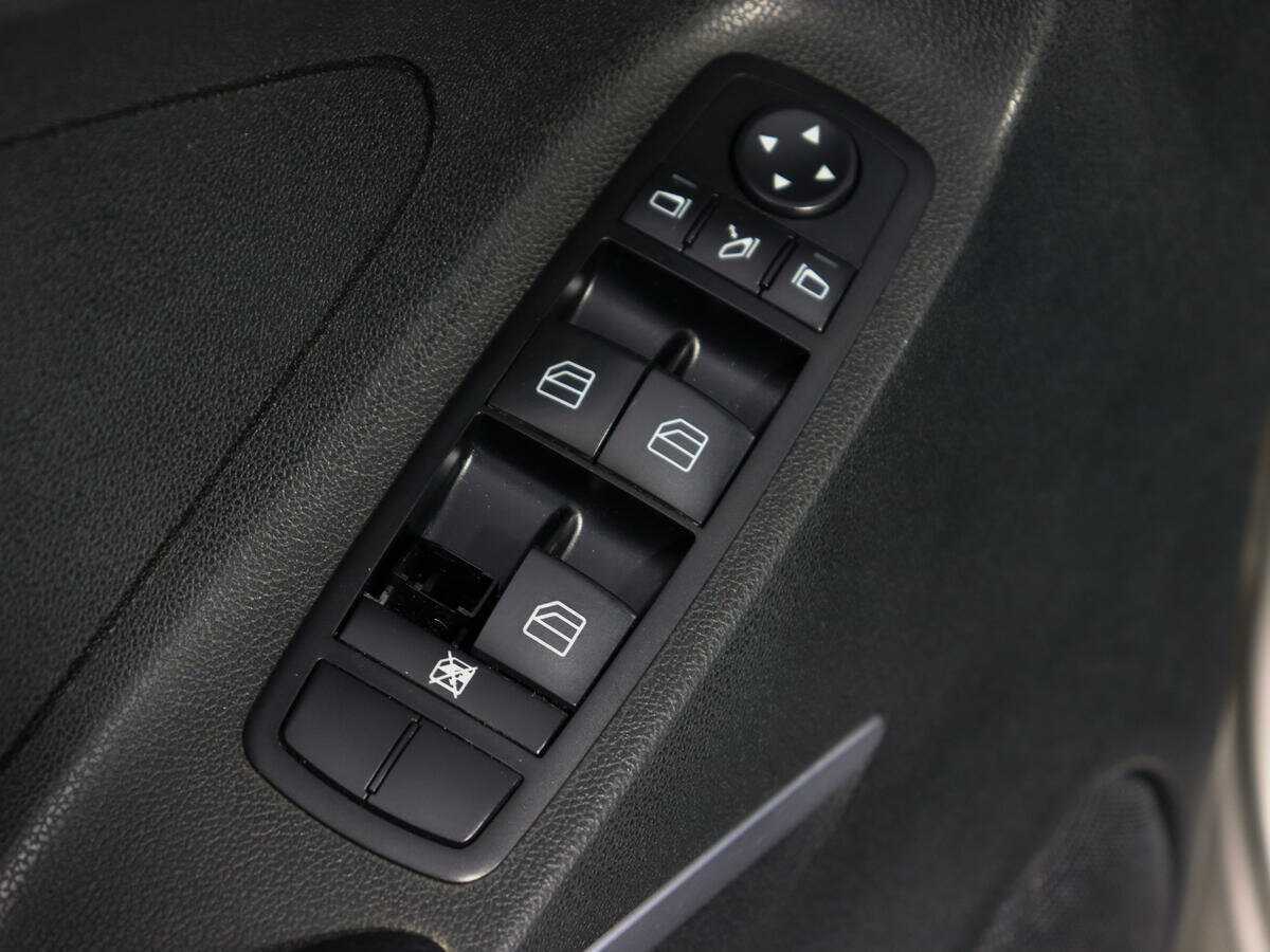 Mercedes-Benz M-Класс с пробегом — 2007 год. Фото: #12