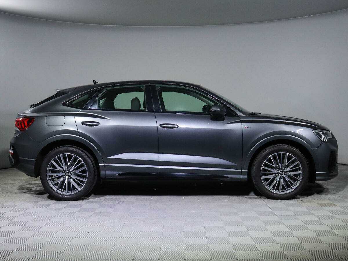 Audi Q3 Sportback с пробегом — 2020 год. Фото: #2