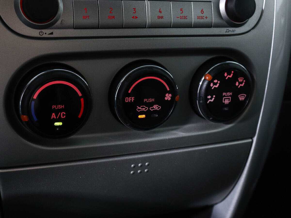 Suzuki Liana с пробегом — 2005 год. Фото: #14