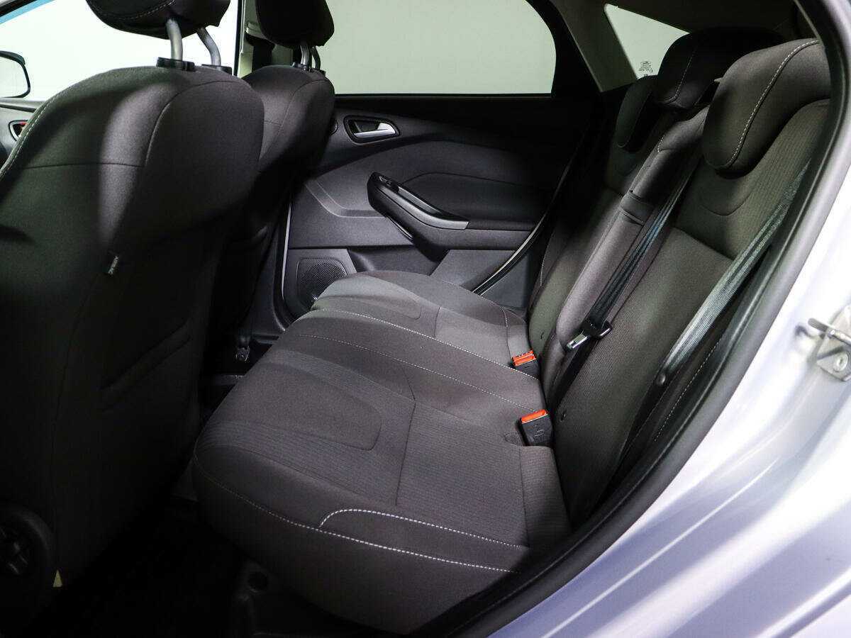 Ford Focus с пробегом — 2011 год. Фото: #9